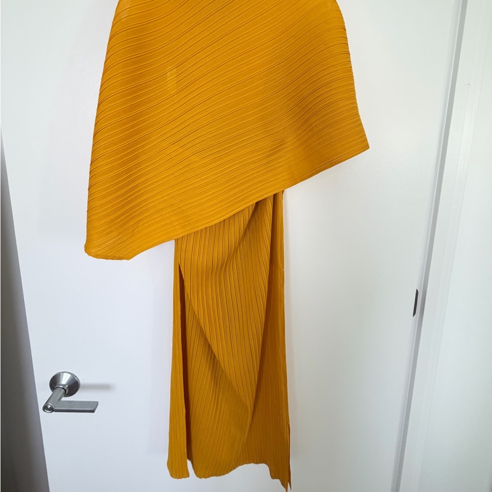 Marigold Micro-Pleat Column Set - image 4